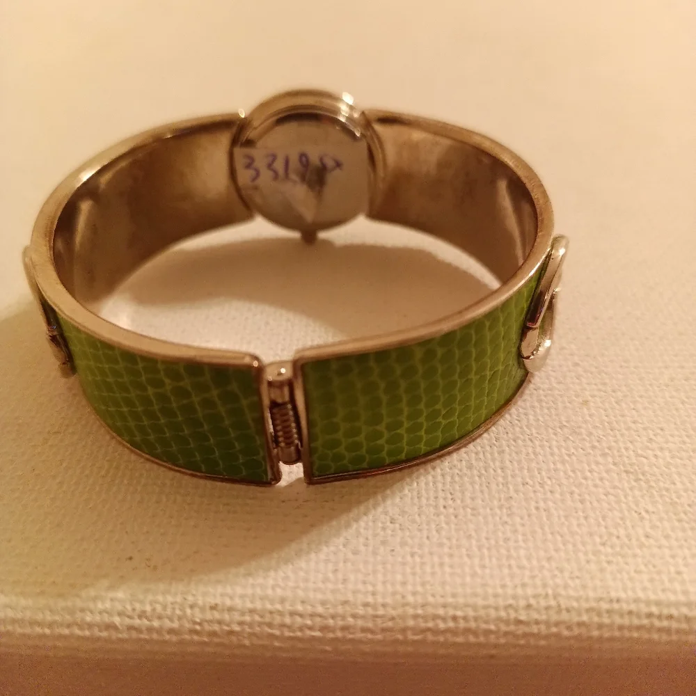 Vintage Pedre lime alligator skin look green cuff watch derby style
